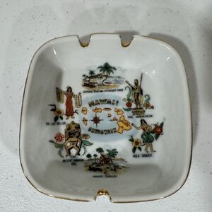 Vintage Hawaii 50th State Souvenir Ashtray Ceramic Square Dish Gold Trim Hula